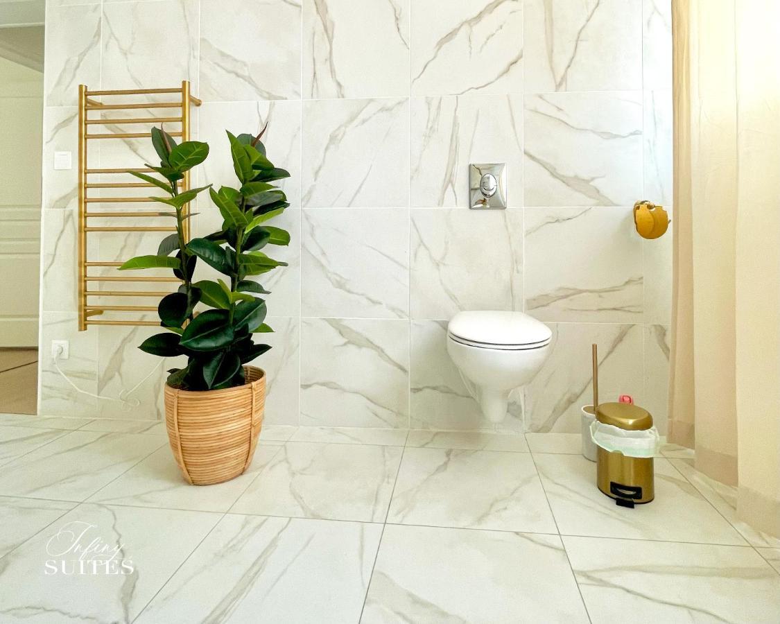 Blooming Suites Calais Eksteriør billede
